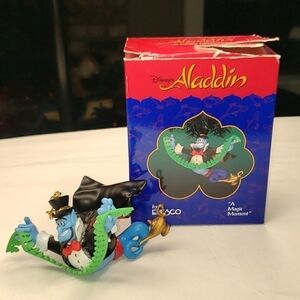 Disney Enesco Aladdin A magic moment  Christmas ornamemt